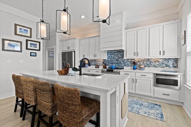 Building Photo - 105 Farmridge Wy