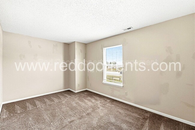 Building Photo - 76 Snowflake Cir