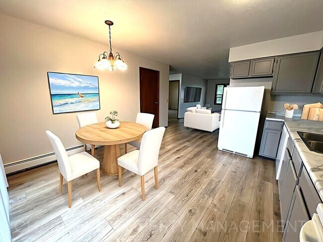 Building Photo - 2 BD - WHEN LOCATION, COMMUNITY AND PRICE ...