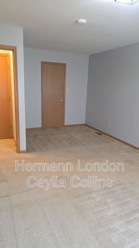 Building Photo - 946 Amaral Cir