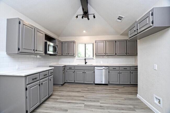 Building Photo - 14407 Citron Cove