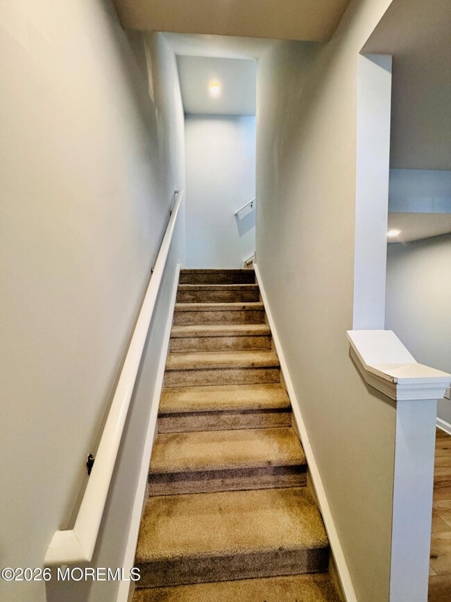 Building Photo - 207 Cyprus Ct