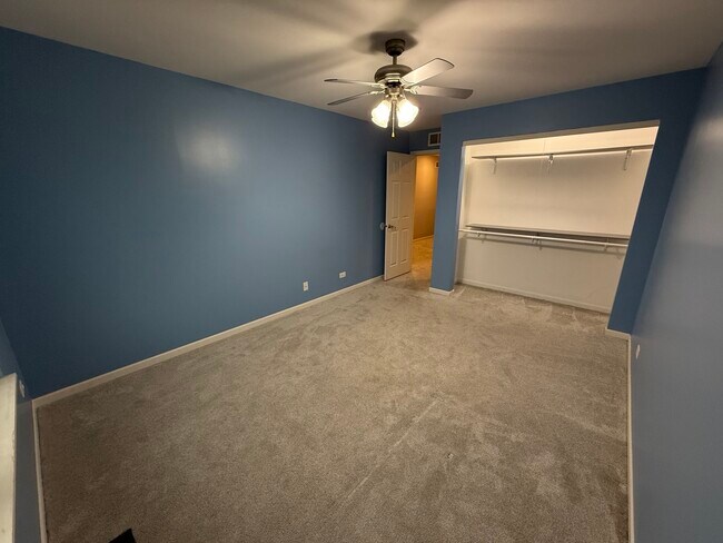 Building Photo - 433 Acushnet St