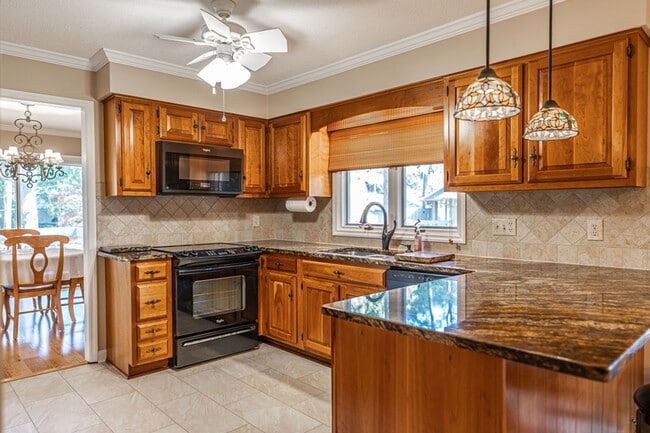 Building Photo - 285 Sugar Gum Ln