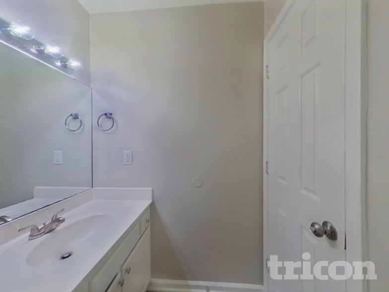 Building Photo - 262 Stonewood Dr