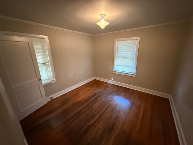 Building Photo - 1540 Gabay St