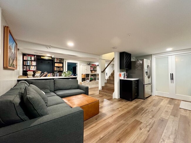 Building Photo - Admiral District~West Seattle Home