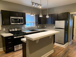 Building Photo - 544 N Sheridan Ave