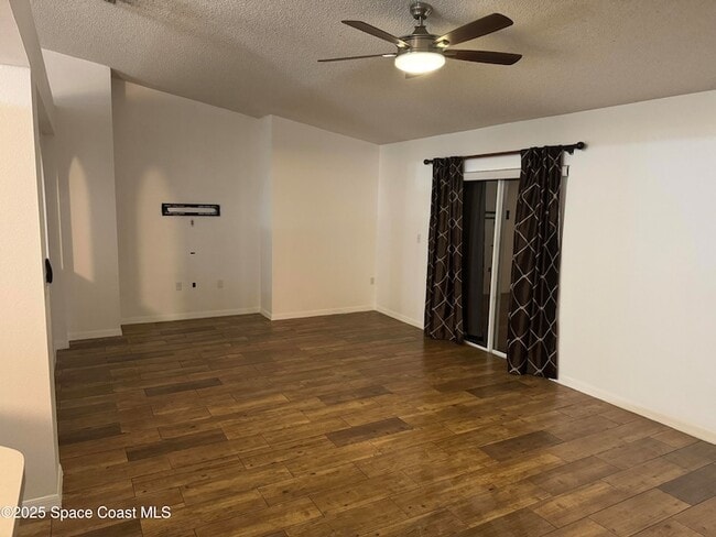 Building Photo - 1179 White Oak Cir