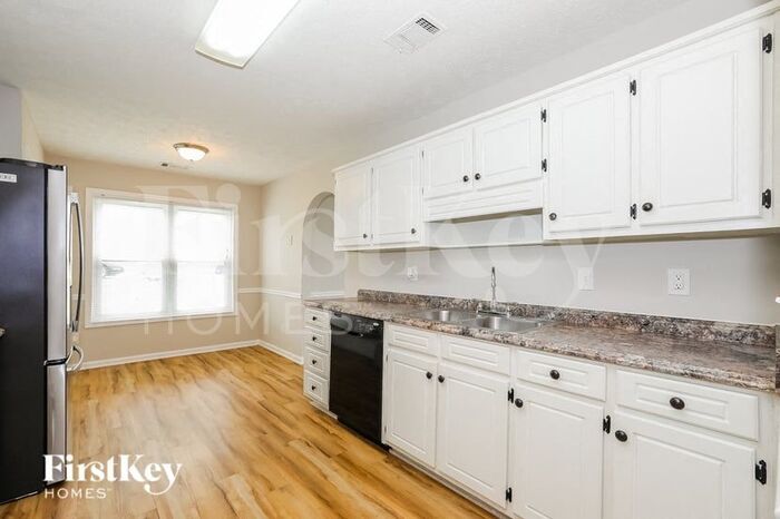 Building Photo - 1540 Summer Lake Terrace SW