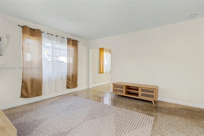 Building Photo - 616 NW 3rd Ct