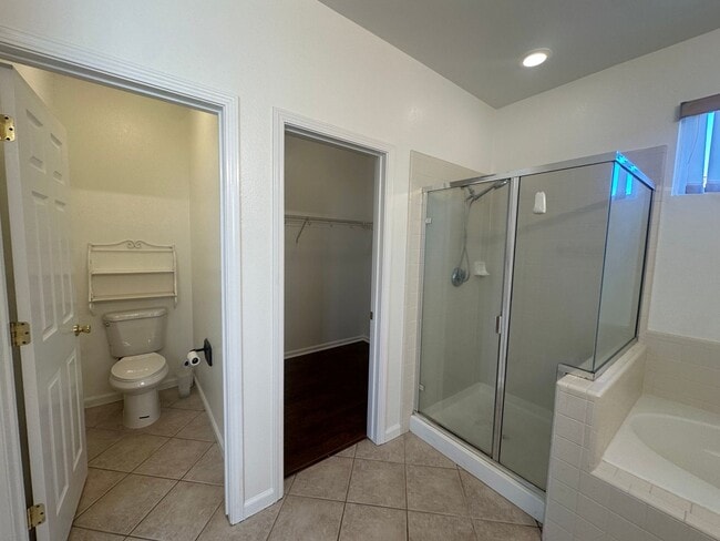 Building Photo - 2713 Donner Trail