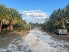 Building Photo - 435 S Zambria St