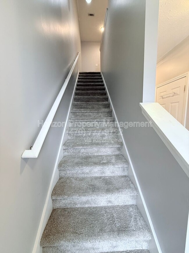 Building Photo - 6474 Portside Way