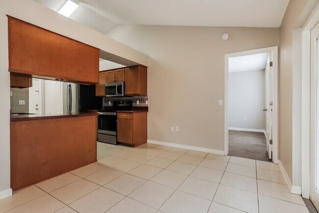 Building Photo - 839 Greenbelt Cir