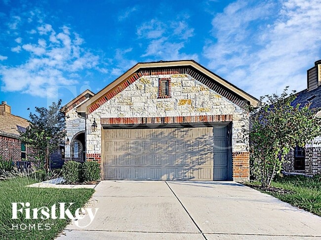 Building Photo - 16045 Crosslake Ct