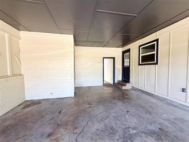 Building Photo - 1411 W Shields Dr