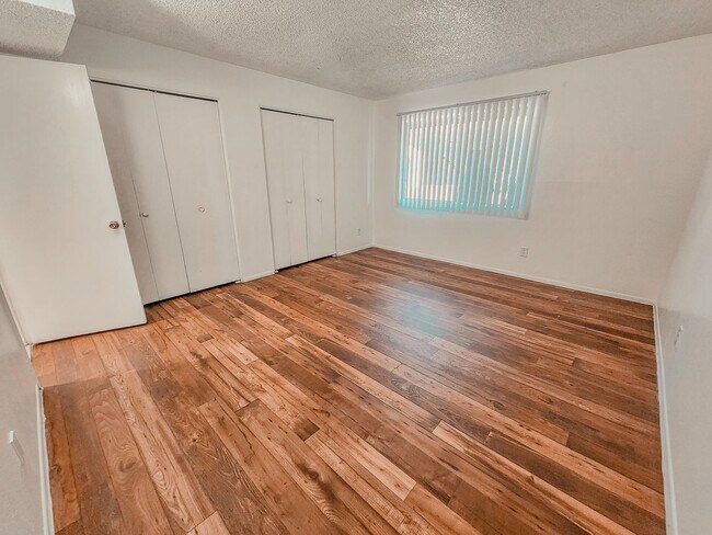 Building Photo - 1622 N Beverly Ave