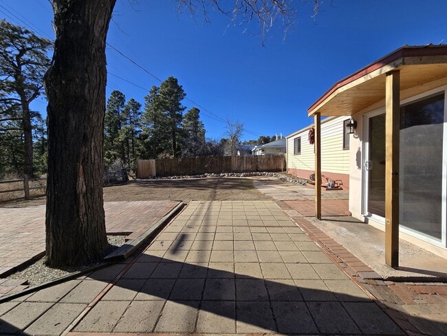 Building Photo - 3509 Pueblo Dr