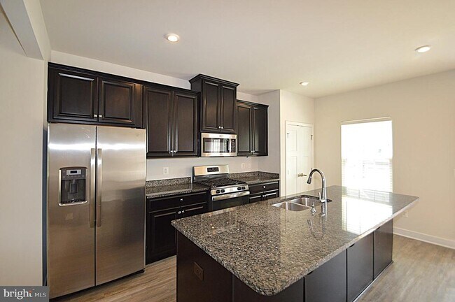 Building Photo - 11328 Willow Green Cir