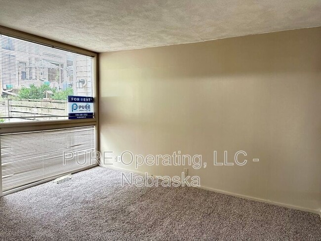 Building Photo - 1631 N 109th Plaza