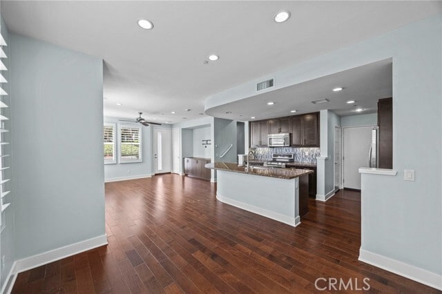 Building Photo - 3 Compass Ct