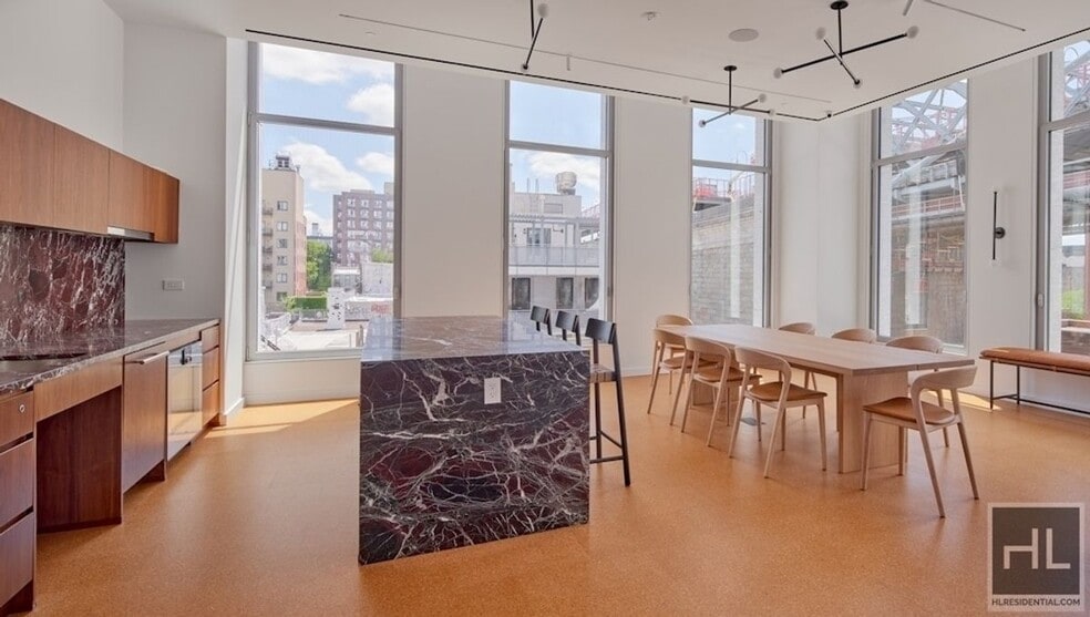 Building Photo - 5 S 5th St