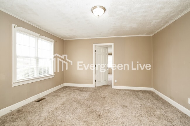 Building Photo - 4207 Garden St