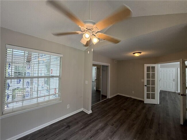 Building Photo - 1101 Sandy Ln Dr