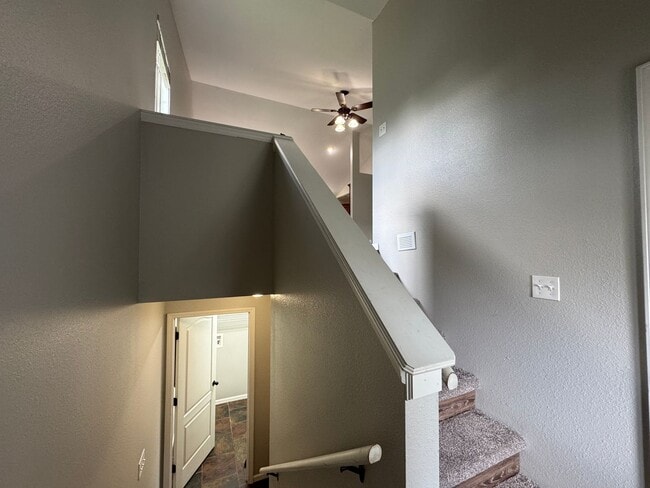 Building Photo - Well Maintained 4 Bedroom with a Privacy F...
