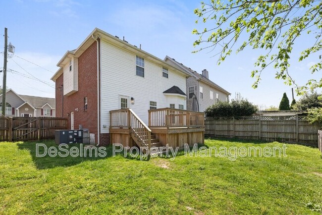 Building Photo - 703 Brent Glen Pl