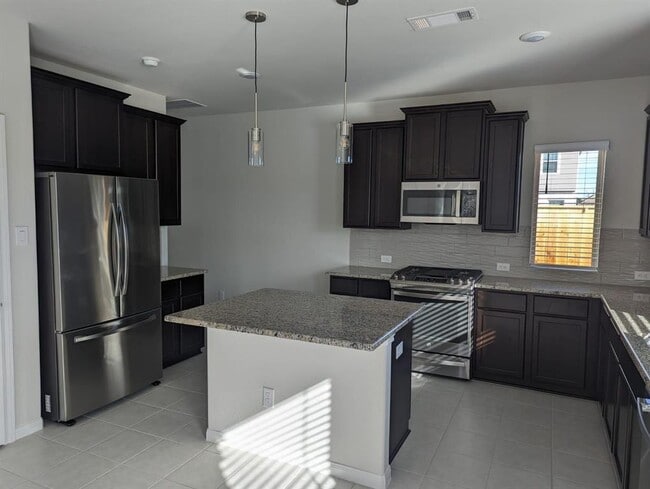 Building Photo - 31139 Mahogany Fir Trl