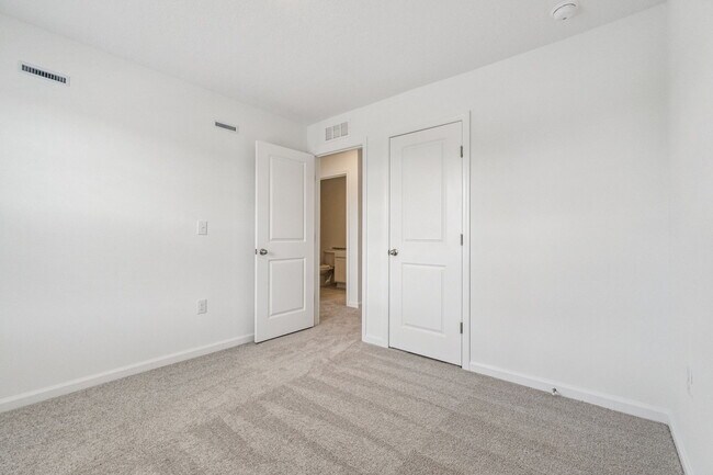 Building Photo - 3613 Spire Dr