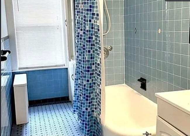 Building Photo - 24 Somerset St