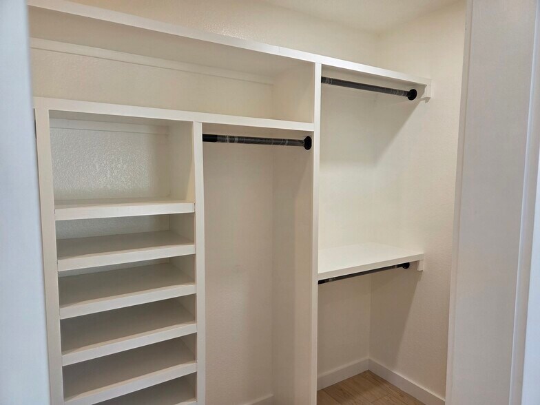 Primary Closet - 10717 Deer Canyon Rd