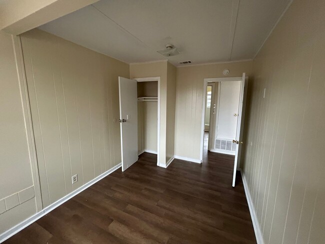 Building Photo - Home for rent