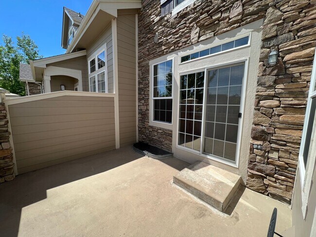Building Photo - Splendid Townhome in Castle Pines