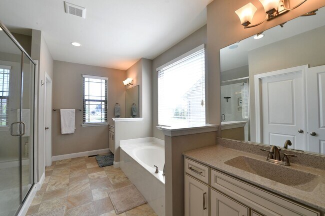 Building Photo - 72 Kimball Grove Ct