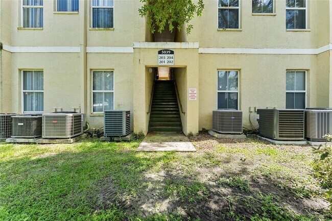 Building Photo - 5039 Sunridge Palms Dr