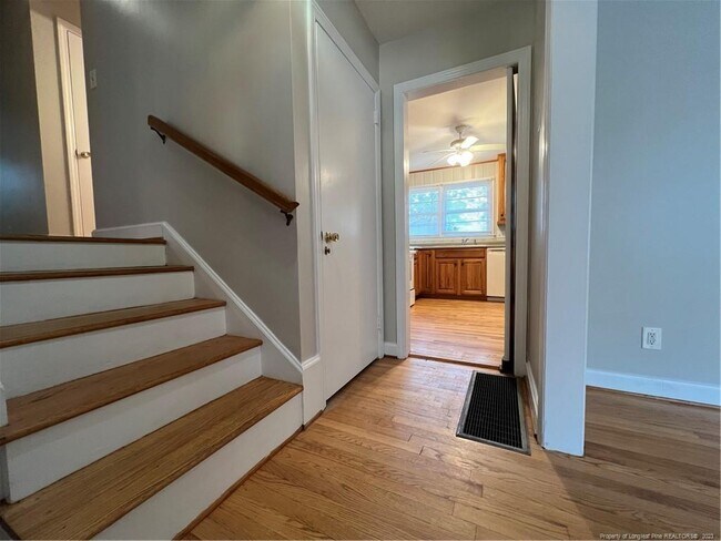 Building Photo - 2621 Bennington Rd