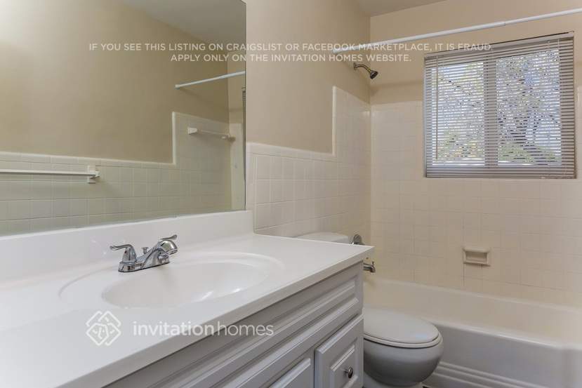 Building Photo - 1230 NW 176th Terrace