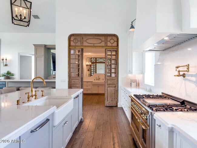 Building Photo - 5119 N 41st St