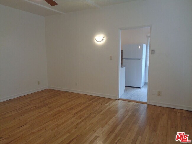 Building Photo - 1266 S Citrus Ave