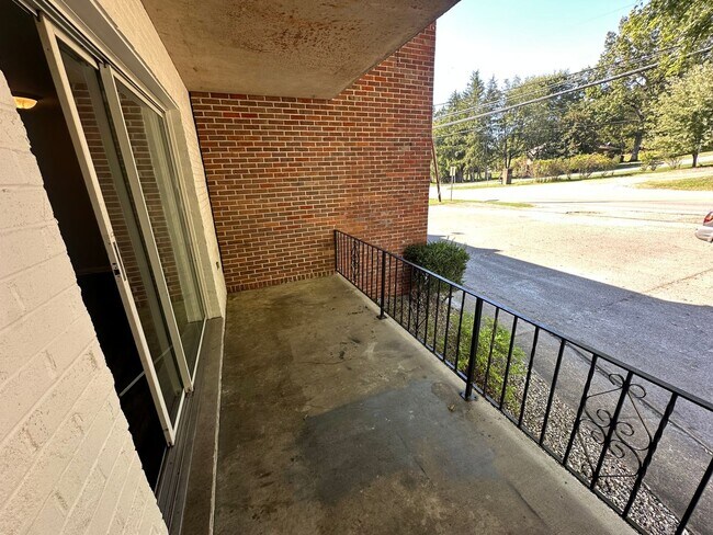 Building Photo - 18 Old St Marys Pike