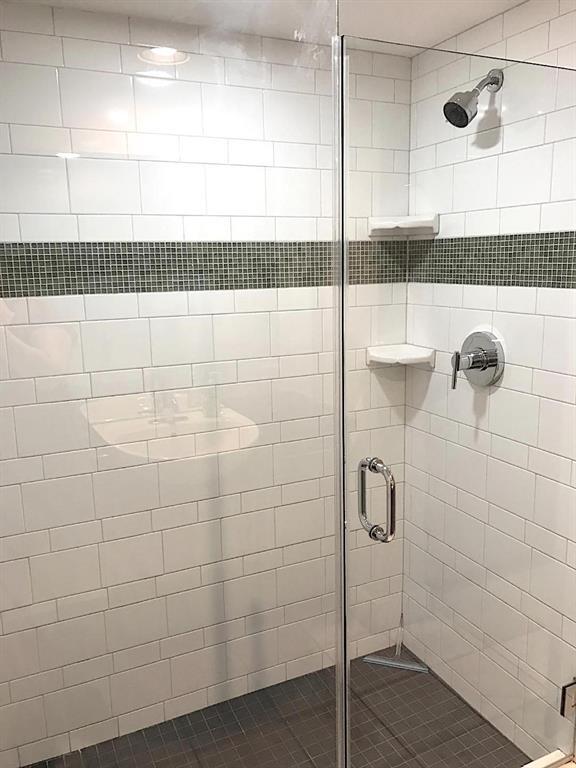 Building Photo - 300 Bowie St