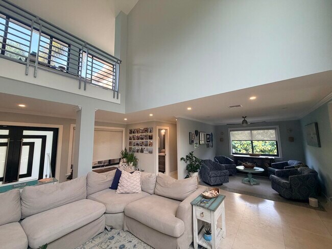 Building Photo - 3041 Perriwinkle Cir