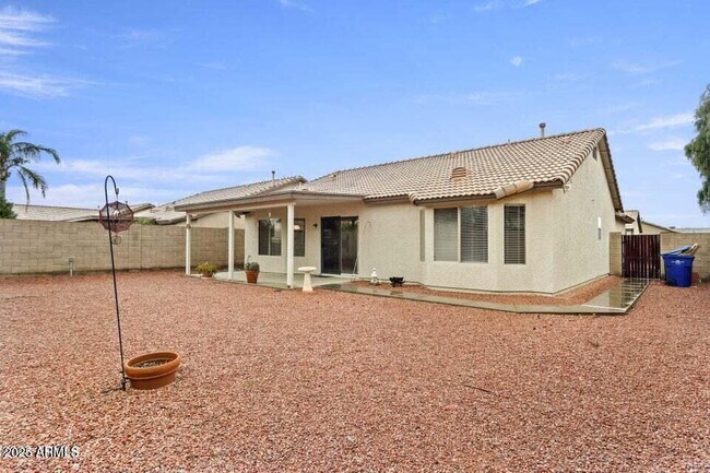 Building Photo - 14527 W Marcus Dr