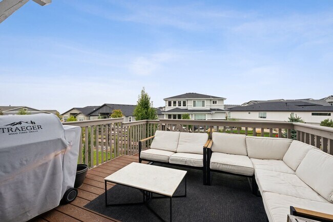 Building Photo - Absolutely Gorgeous Cordera Home