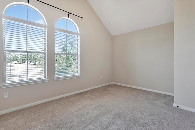 Building Photo - 209 Highland Horizon
