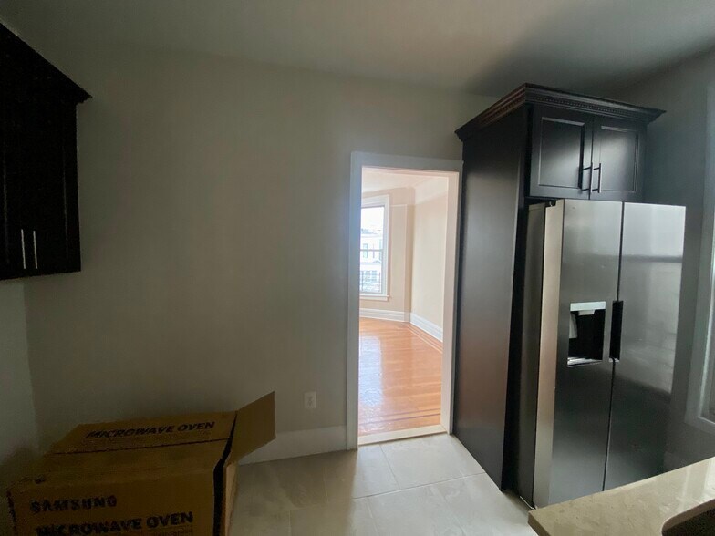 Kitchen - 7418 88th Ave